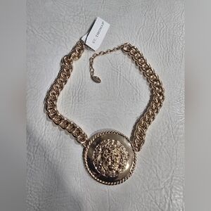 NWT St. Thomas Gold Chain Necklace with Lion Pendant